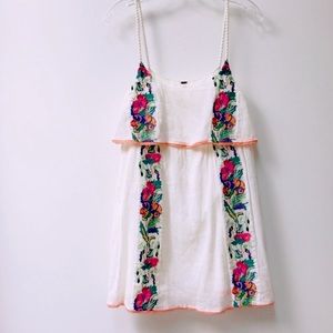 FREE PEOPLE TOP SIZE SMALL SHORT DRESS FLORAL EMBROIDERED & CREAM FABR…